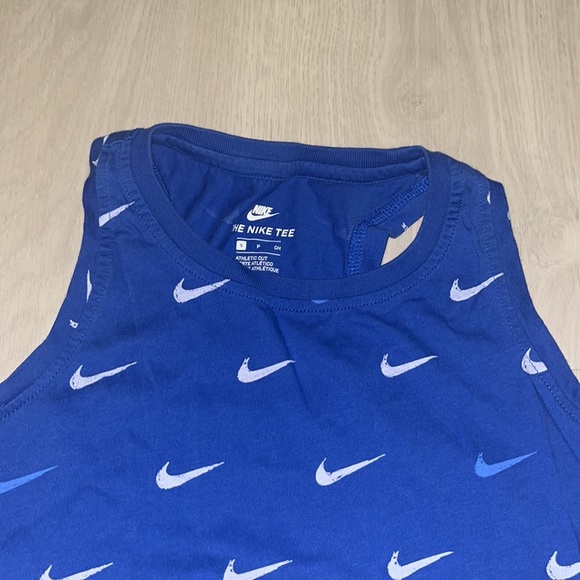 Nike tank top - Picture 2 of 4